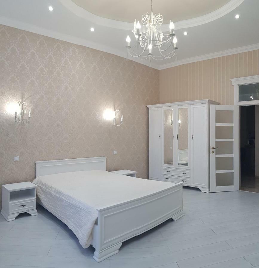 Vip Apartment Na Derebasovskoi Odessa Dış mekan fotoğraf